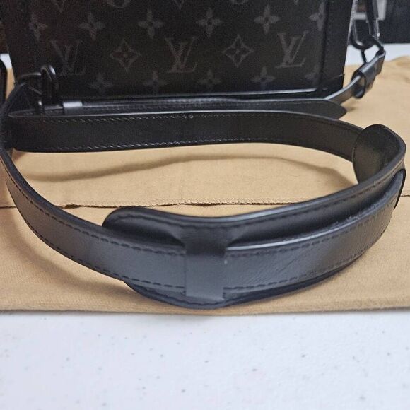 Louis Vuitton soft trunk crossbody - Picture 11 of 16